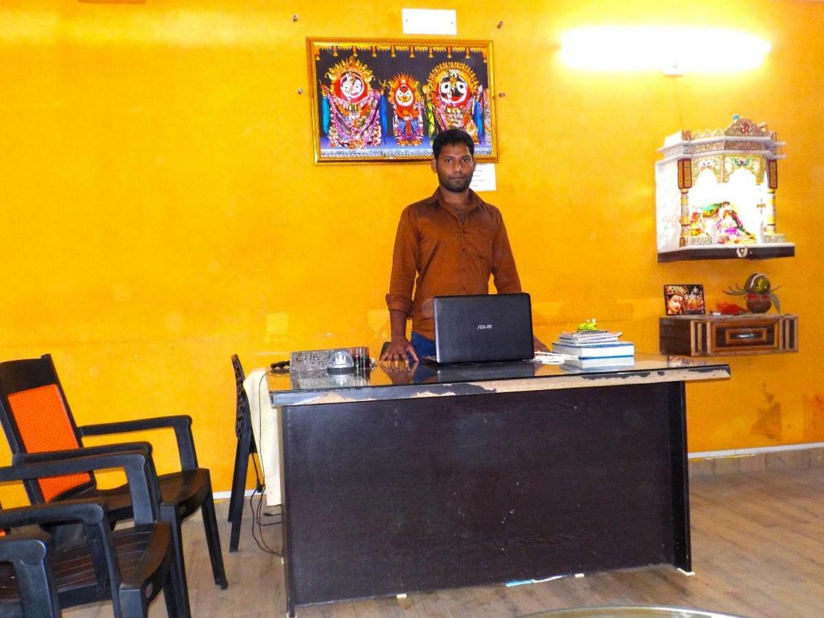 Hotel Goroomgo Laxmi